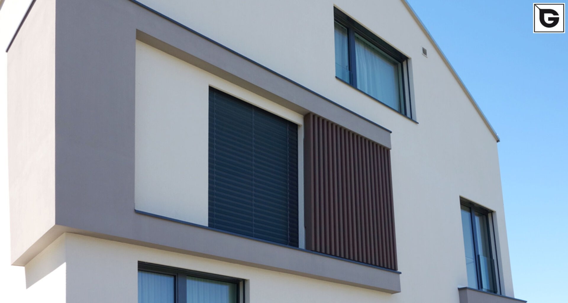 Wohngebäude_Vertical Sonnenschutz, jalousien_Wohnhaus