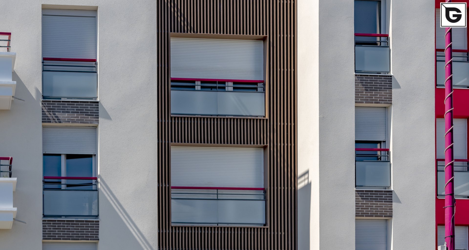 Wohngebäude_Offene Fassadenverkleidung - verti._Wohnhaus