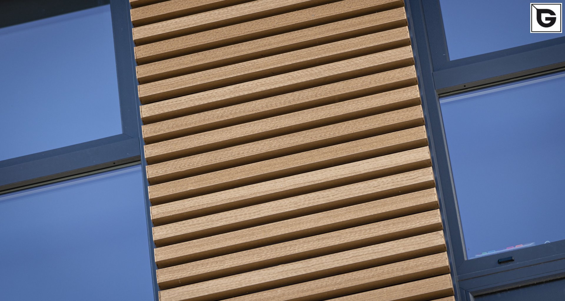 Wohngebäude_Offene Fassadenverkleidung - horiz._Wohnhaus