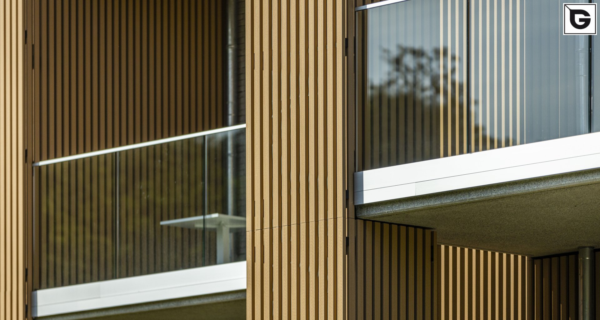 Wohngebäude_Offene Fassadenverkleidung - verti._Vorzeigeprojekte - Hybrid holz