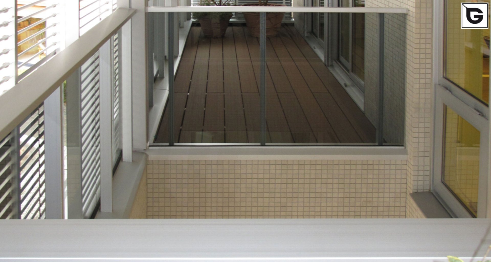 Wohngebäude_Dachanlage, Balk., Laufgang_Wohnhaus