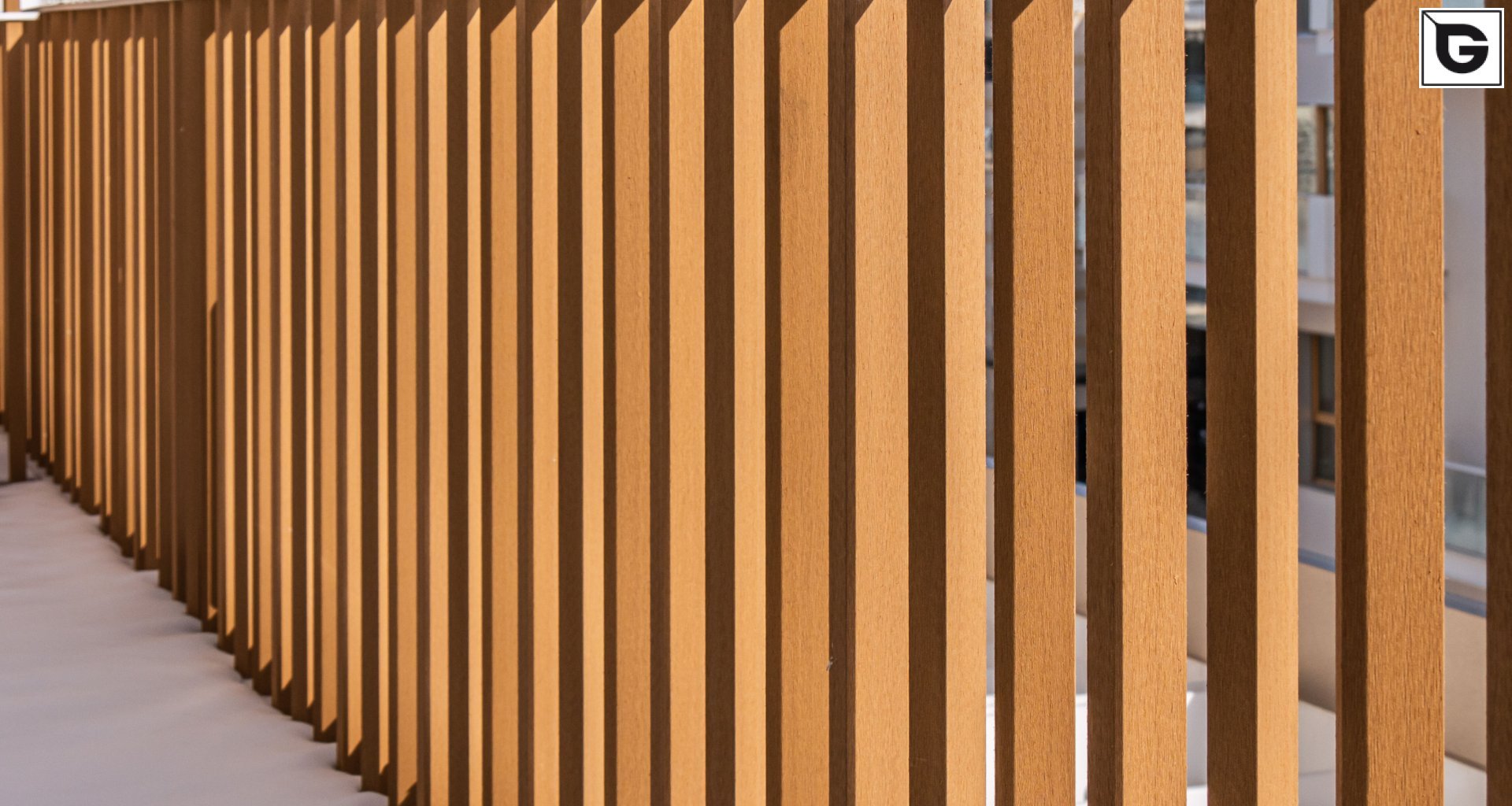 Wohngebäude_Geländer_Wohnhaus