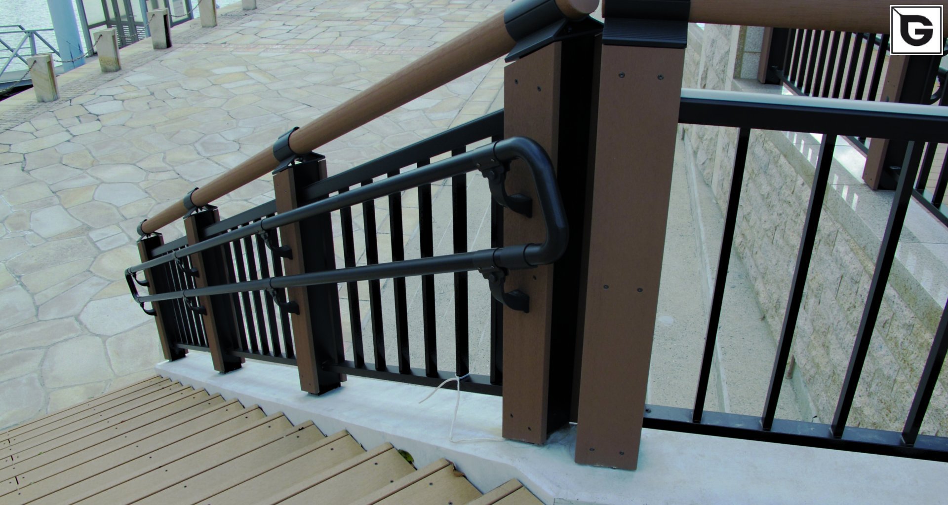 Transport-Einrichtungen_Treppen, Stufen & Tribünen_Am Wasser entlang