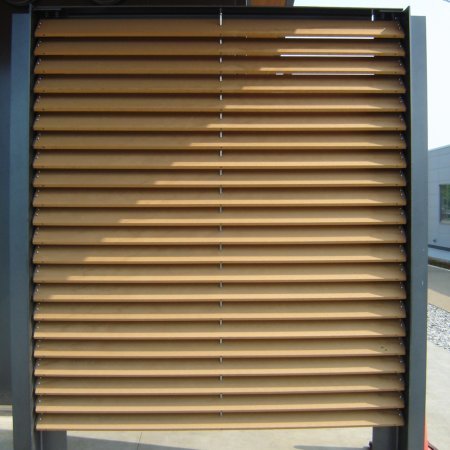 Einrichtungen_Horizontal Sonnenschutz, jalousien_öffentlicher Platz