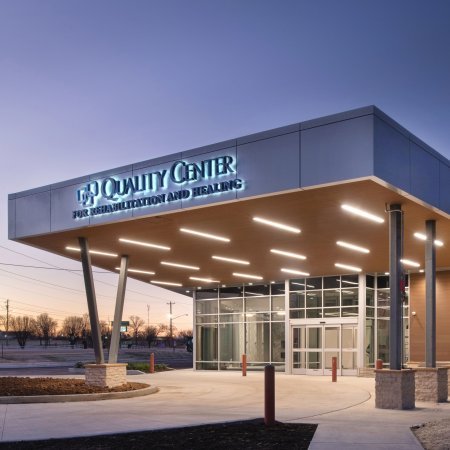 Wohngebäude_Offene Fassadenverkleidung - verti._Wohnhaus