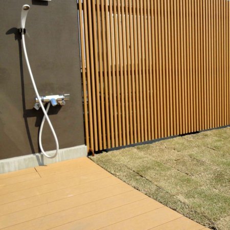 Institutionelle Einrichtungen_Zäune, Mauer, Portal_Gebogene Profilen