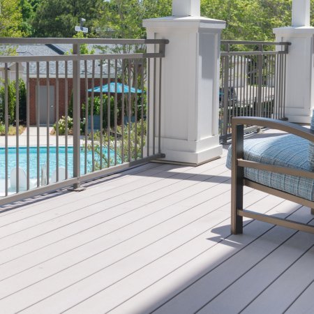 Wohngebäude_Terrasse Privat Nützung _Wohnhaus